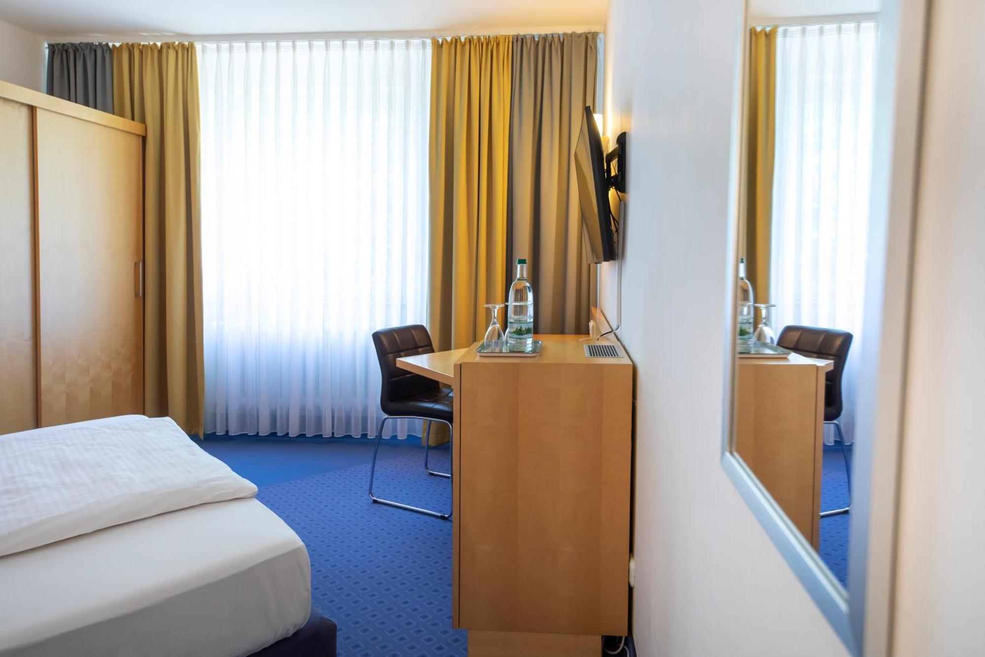Achat Hotel Suhl Εξωτερικό φωτογραφία
